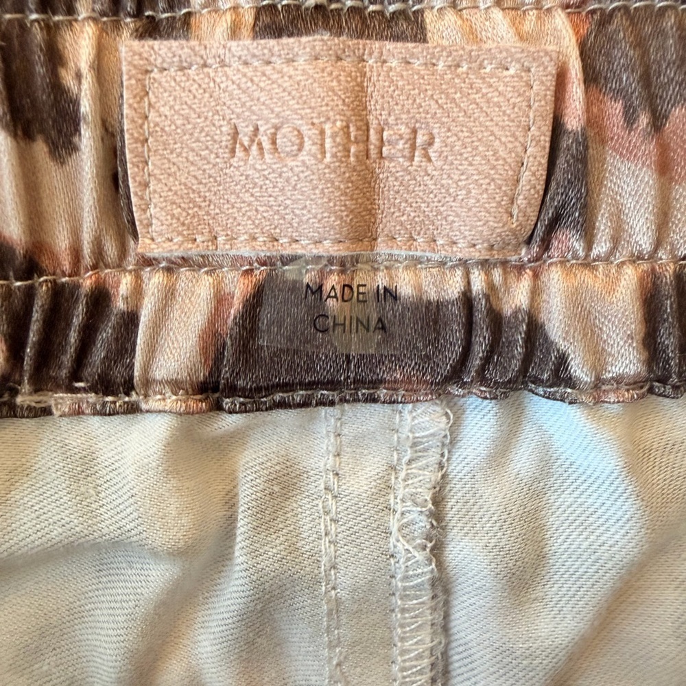 MOTHER The Lounger Leopard Print Ankle
Track Pants In Wildcat L - Picture 5 of 8